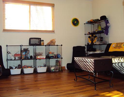 134 Rangley Drive Pittsburgh, PA 15209 - Photo 9 of 15 Den/Family/Great Room.