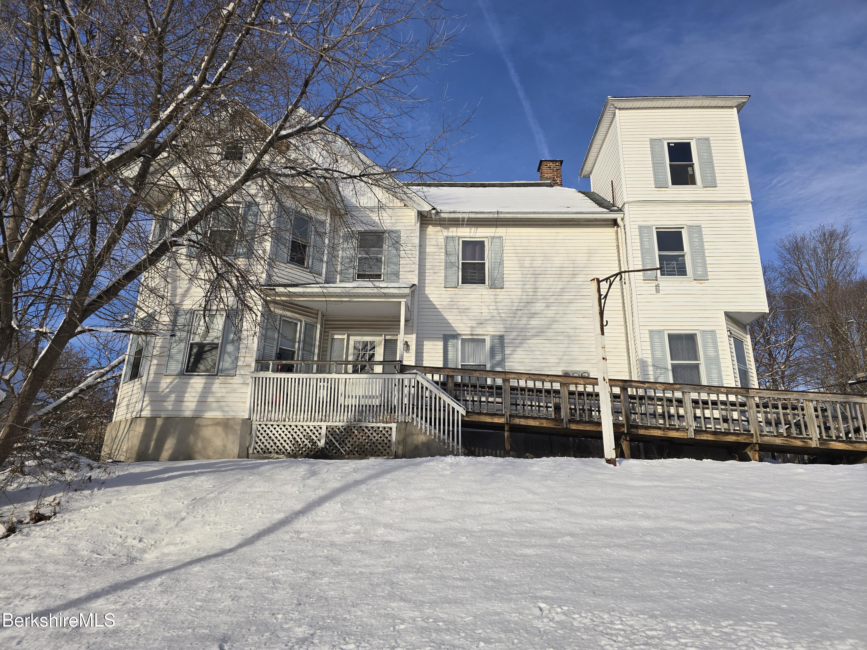 292 West Street Pittsfield, MA 01201 - Photo 2 of 40 20251203_144814