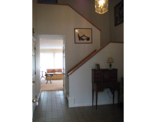 20 Lookout Farm Road Natick, MA 01760 - Photo 6 of 16 Gallery Image 6