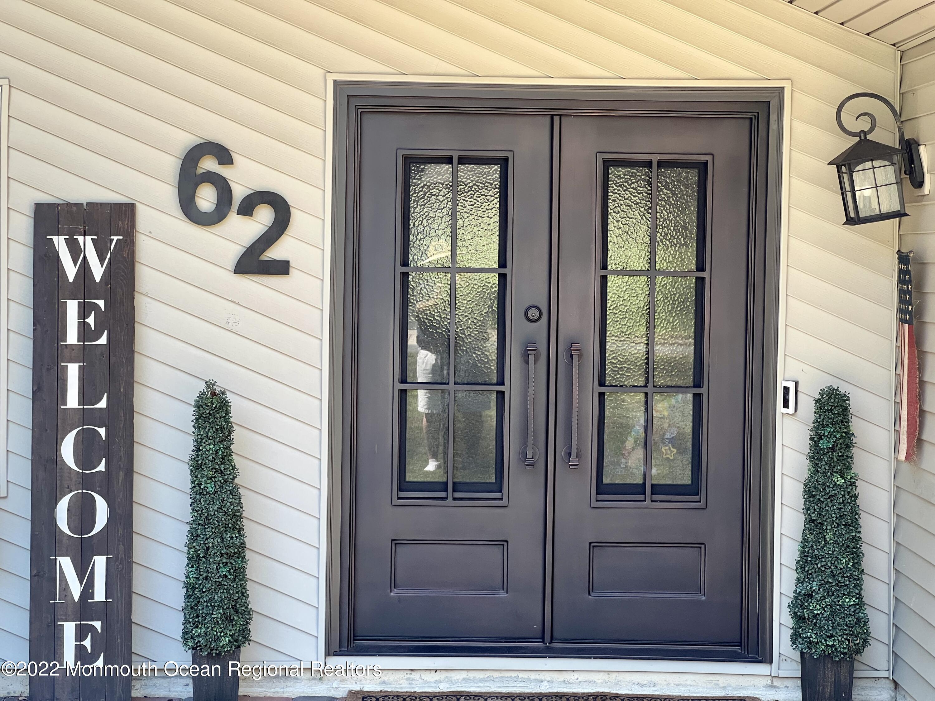 62 Edwards Drive Freehold, NJ 07728 - Photo 4 of 41 IMG_6737