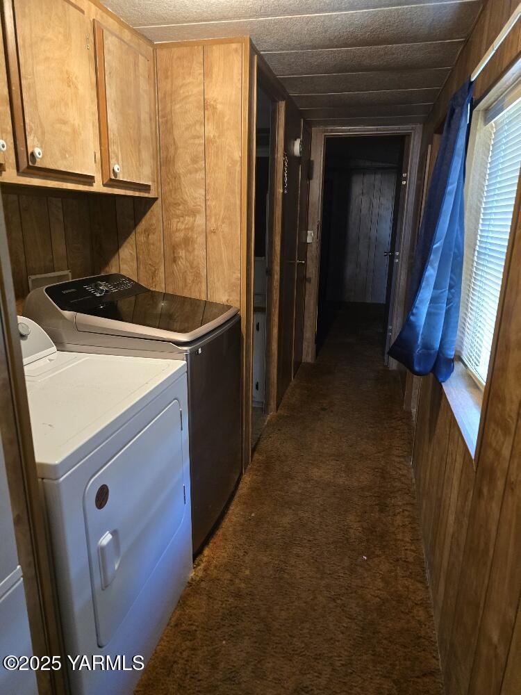 101 Ahtanum Road, Unit 2 Yakima, WA 98903 - Photo 10 of 15 a kitchen with a refrigerator and a window