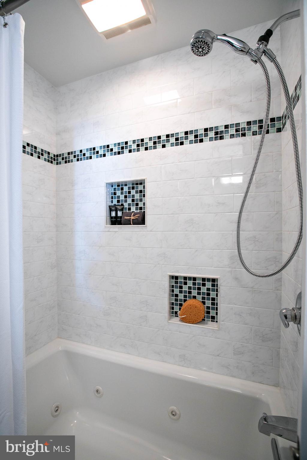 117 Rockingham Road Cherry Hill, NJ 08034 - Photo 30 of 51 Hall bathtub