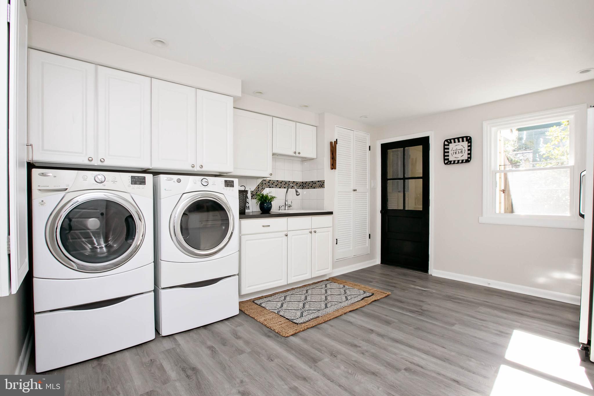 117 Rockingham Road Cherry Hill, NJ 08034 - Photo 39 of 51 Laundry room/mudroom garage access