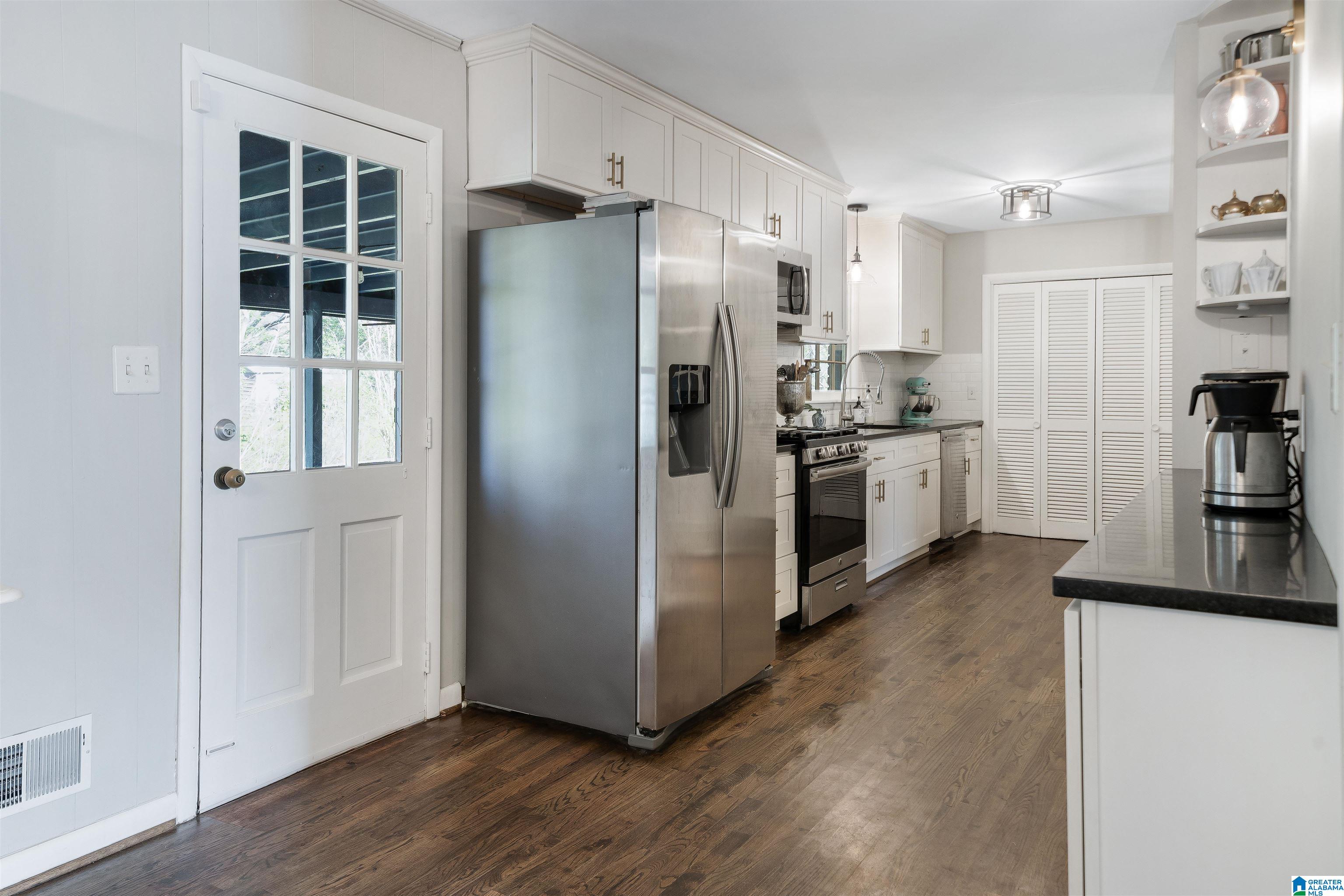 4413 Mountaindale Road Birmingham, AL 35213 - Photo 8 of 36