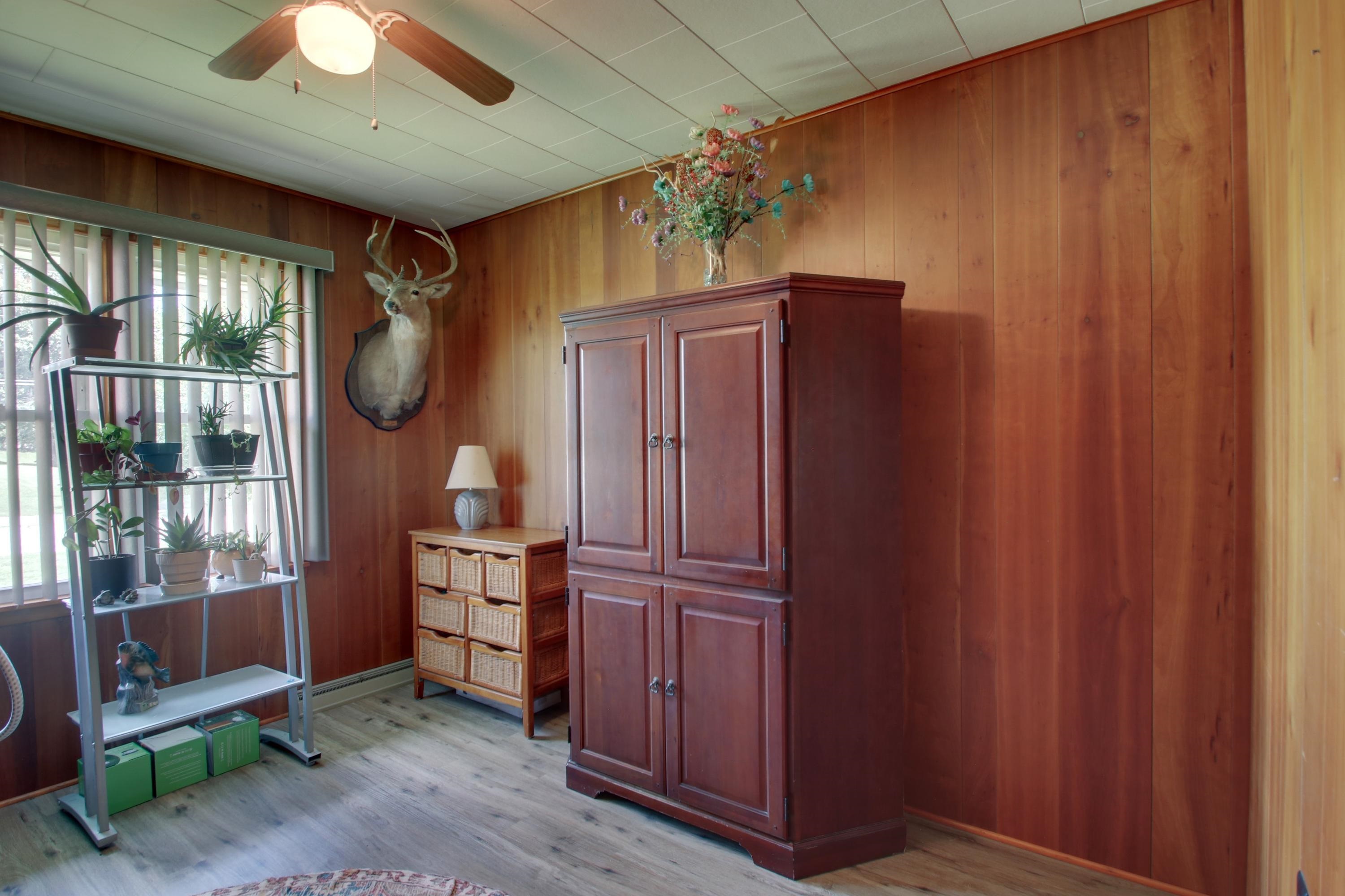 2734 Payson Road Quincy, IL 62305 - Photo 16 of 23 Gallery Image 16