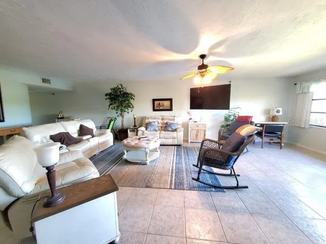 $2,100 | 23465 Harbor View Road, Unit 836, Punta Gorda, FL 33980