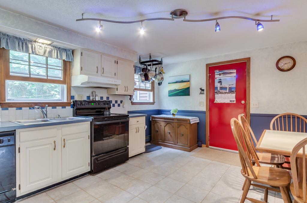 52 Ridge View Drive Standish, ME 04084 - Photo 2 of 35 Kitchen