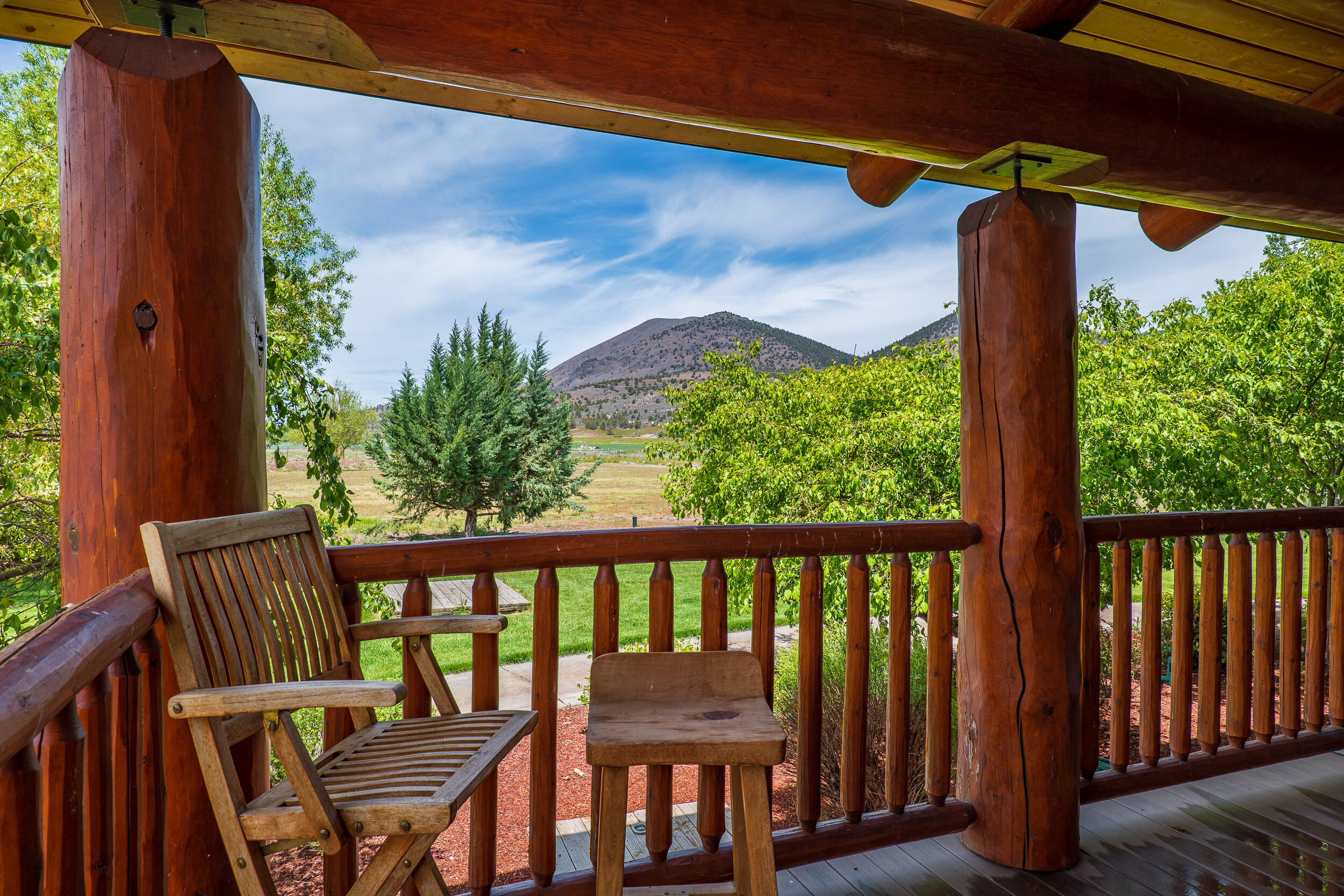 18010 Hill Road Klamath Falls, OR 97603 - Photo 14 of 57 10_18010HillRd-066