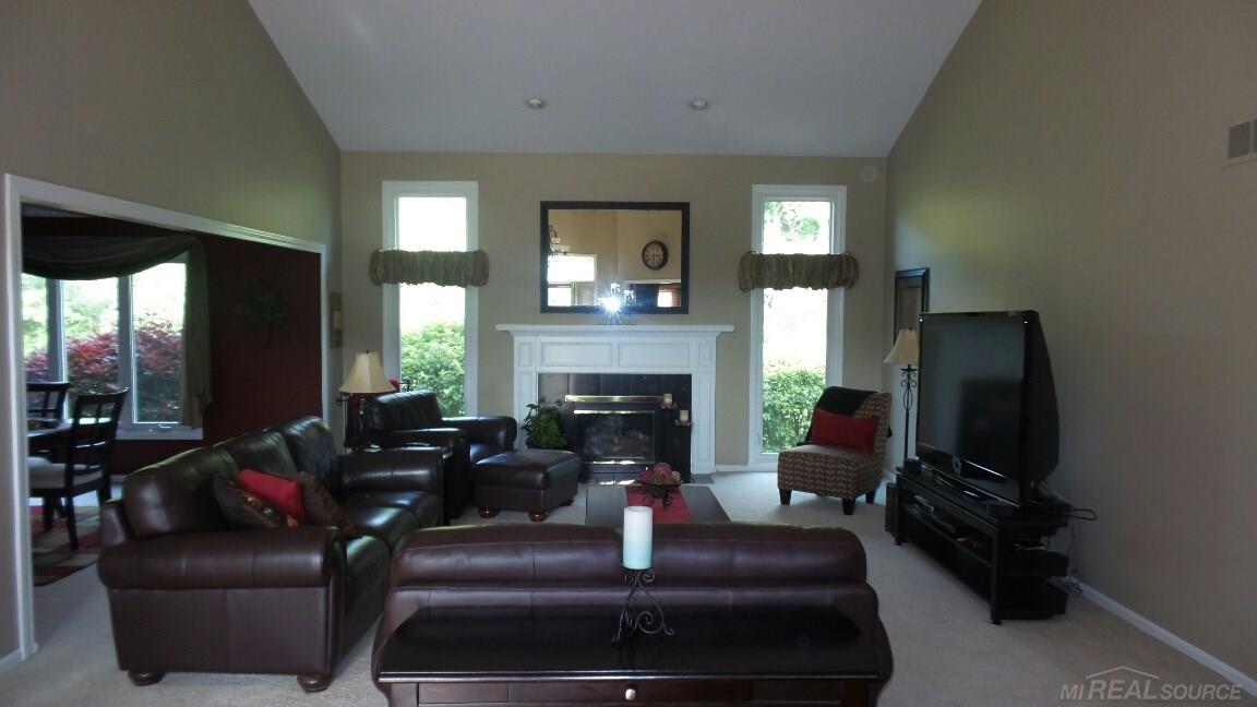1201 Lakeview Drive Rochester Hills, MI 48306 - Photo 3 of 30