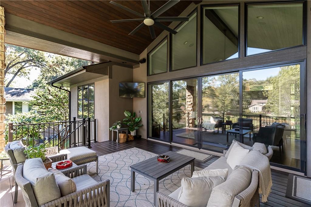 9645 Manor Road Leawood, KS 66206 - Photo 12 of 19