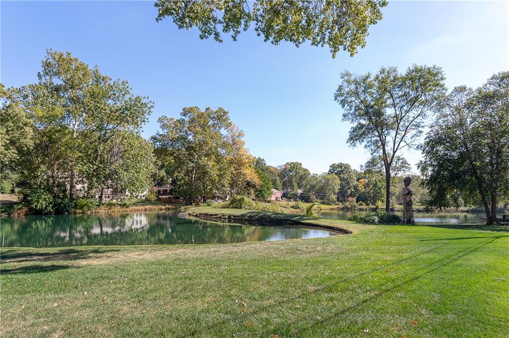 9645 Manor Road Leawood, KS 66206 - Photo 2 of 19