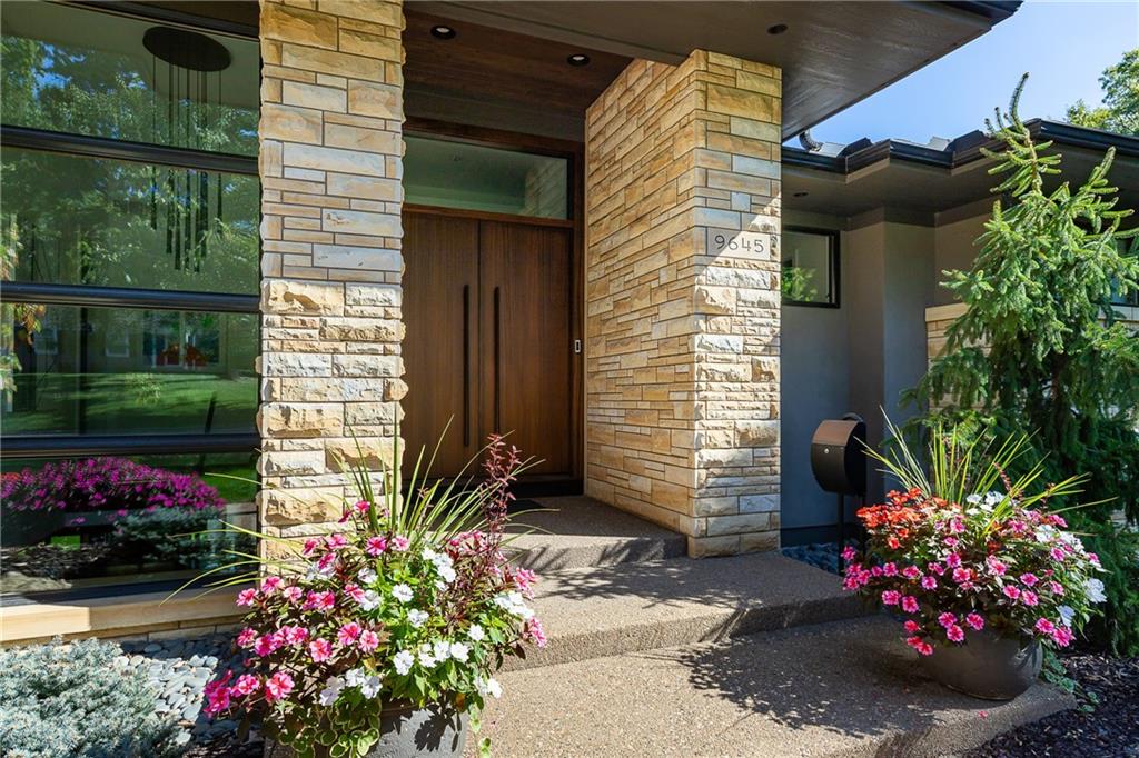 9645 Manor Road Leawood, KS 66206 - Photo 5 of 19