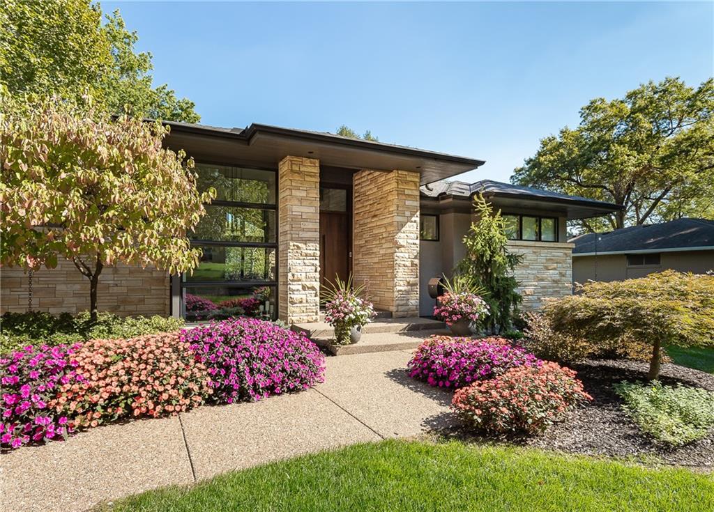 9645 Manor Road Leawood, KS 66206 - Photo 8 of 19