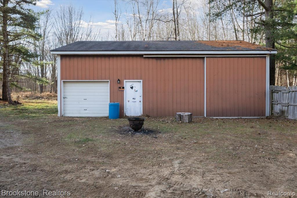 9879 Bryce Road Avoca, MI 48006 - Photo 14 of 34