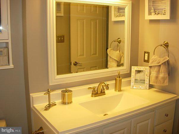 4011 Rustico Road Baltimore, MD 21220 - Photo 16 of 30 Bath