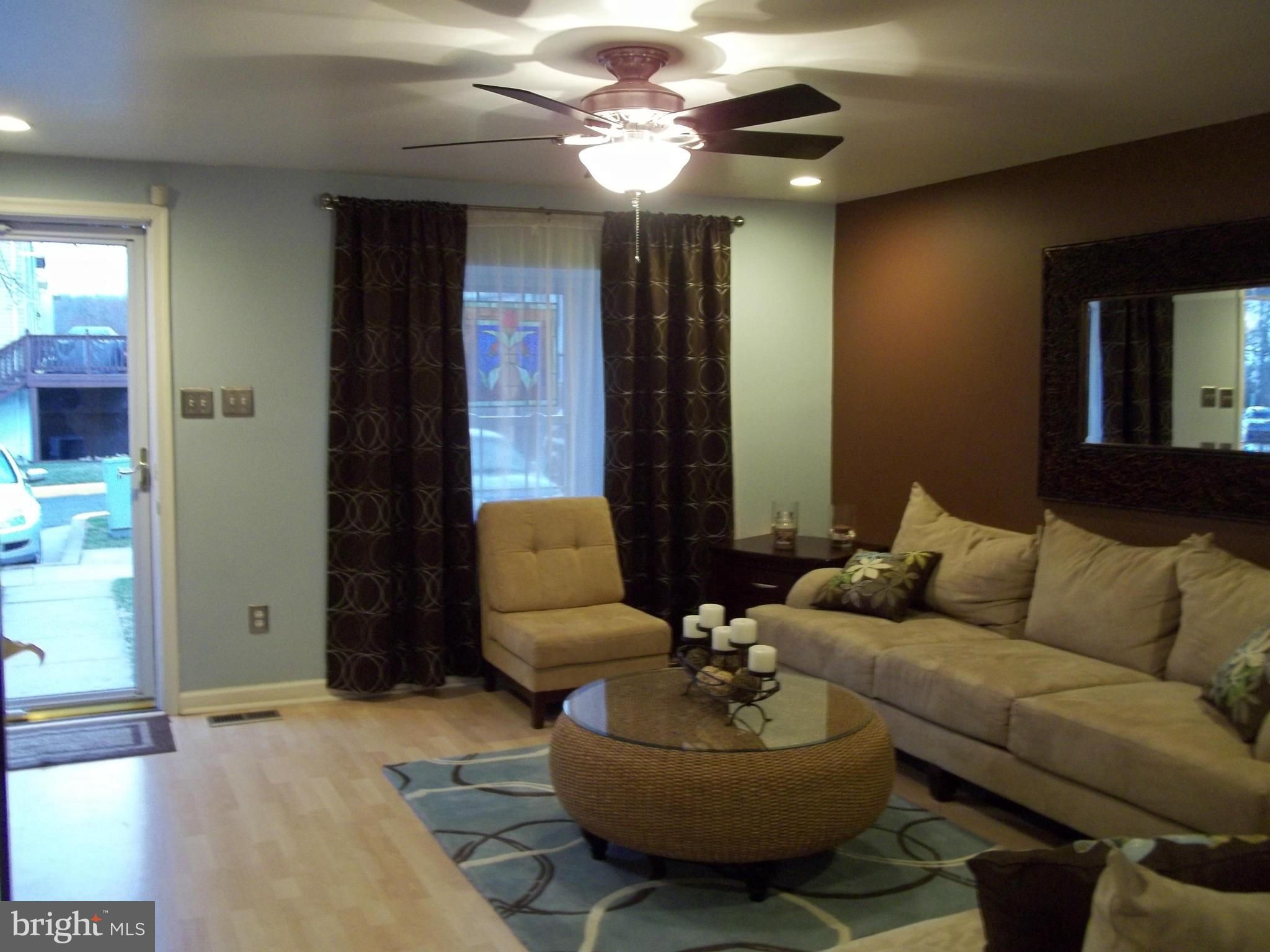 4011 Rustico Road Baltimore, MD 21220 - Photo 4 of 30 Living Room