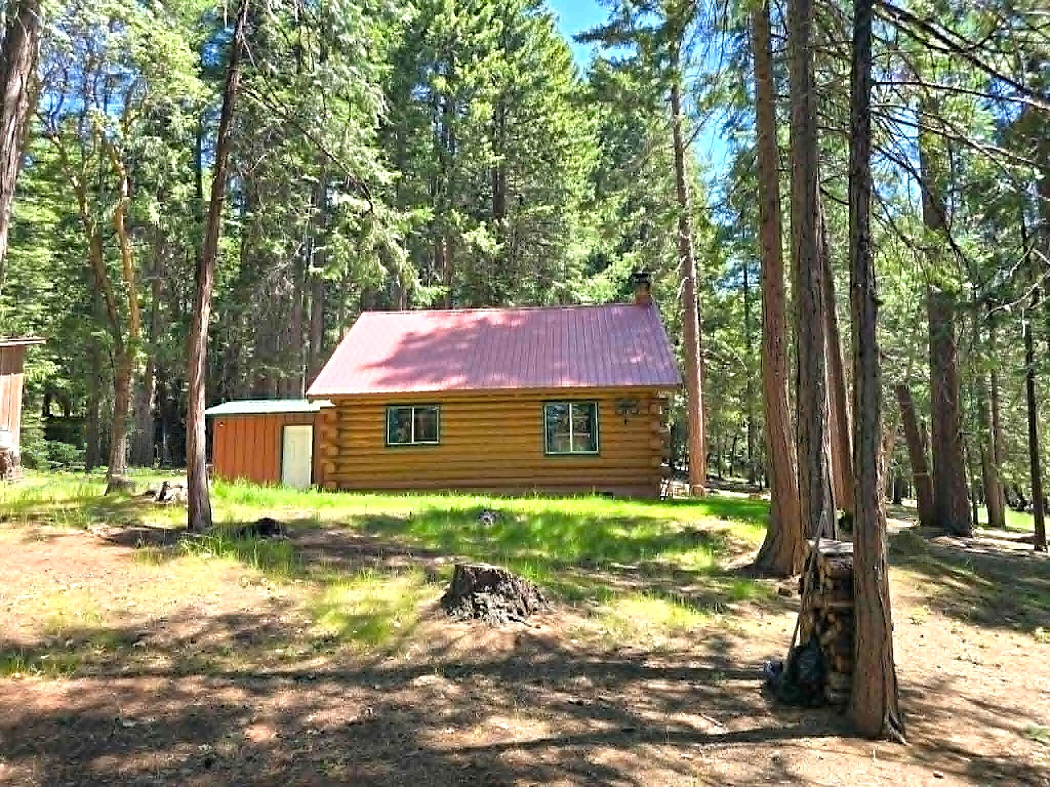 836 Ulrich Road Prospect, OR 97536 - Photo 7 of 47 a front view of a house with garden