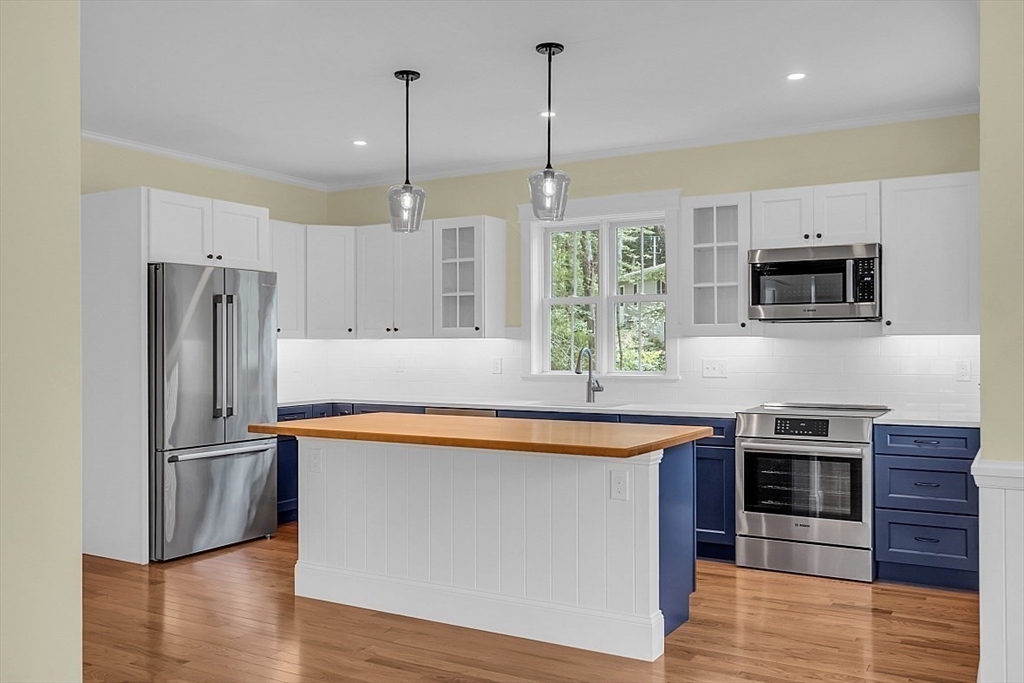 111 Squannacook Road Shirley, MA 01464 - Photo 14 of 22