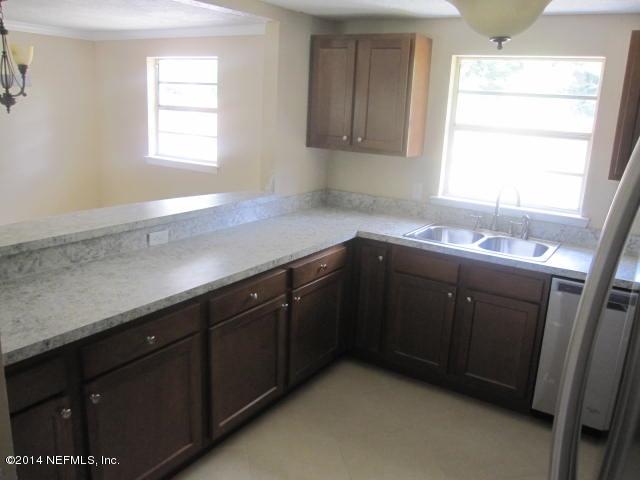 5923 Tampico Road Jacksonville, FL 32244 - Photo 12 of 25 017