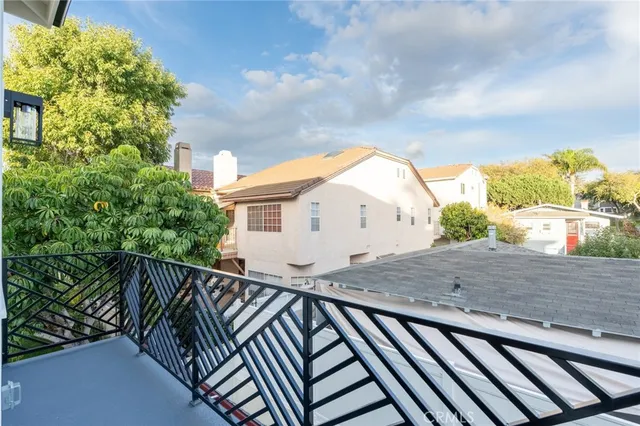 $2,479,000 | 110 South Irena Avenue, Unit B, Redondo Beach, CA 90277
