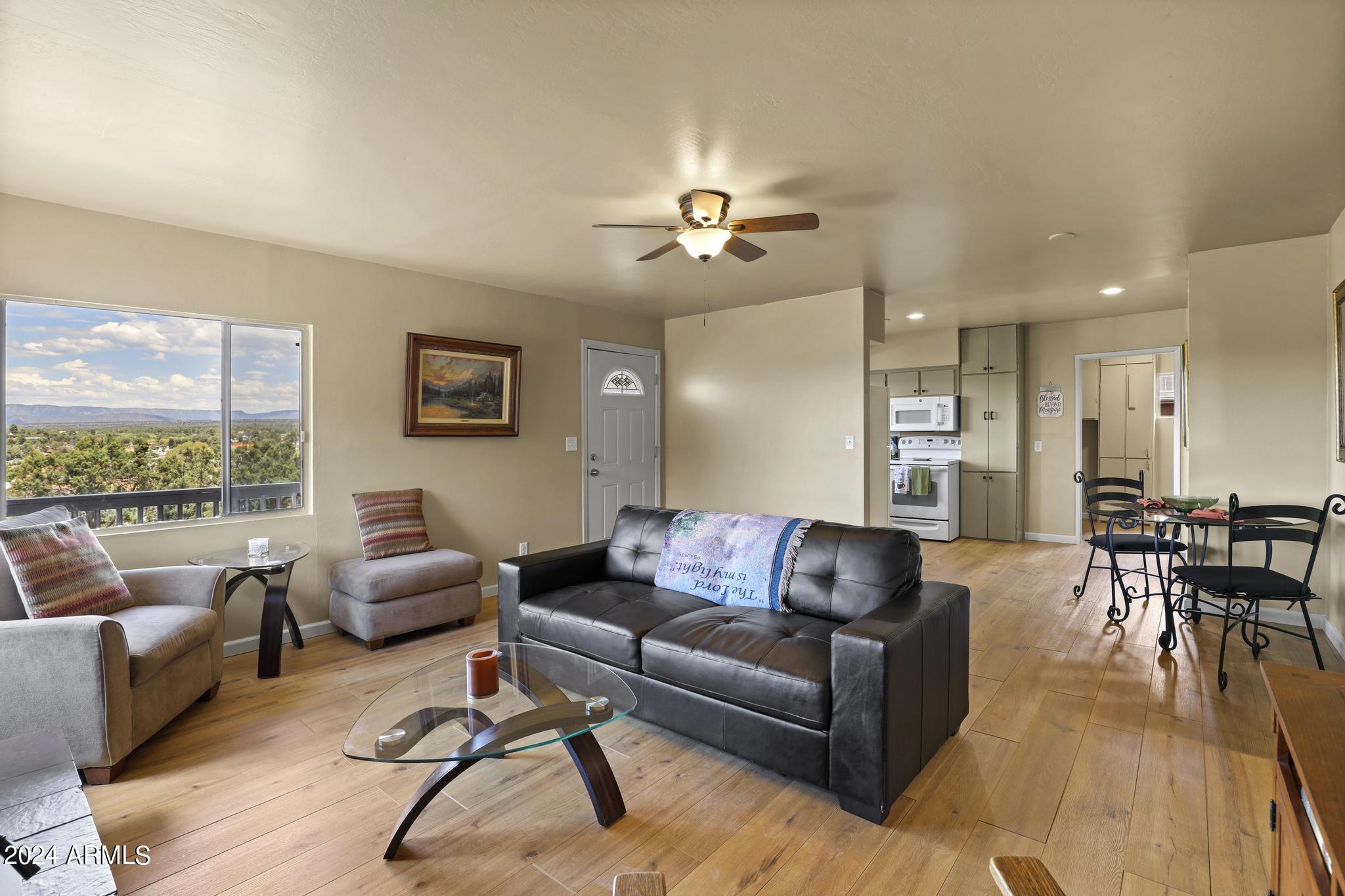 219 East Pine Street Payson, AZ 85541 - Photo 13 of 35 Living room/Dining
