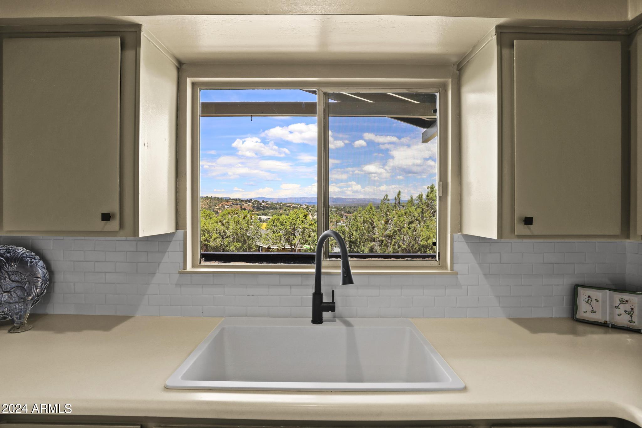219 East Pine Street Payson, AZ 85541 - Photo 17 of 35 View of rim from kitchen
