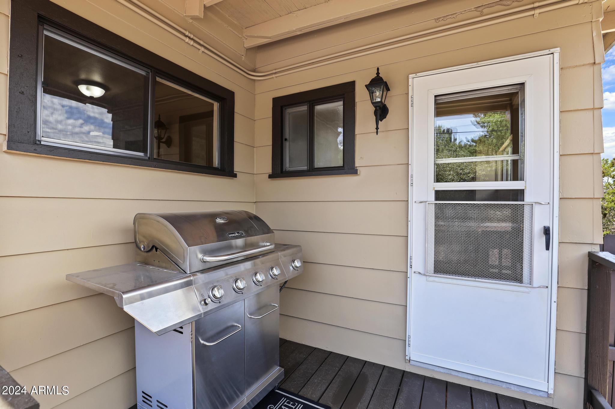 219 East Pine Street Payson, AZ 85541 - Photo 29 of 35 Back porch