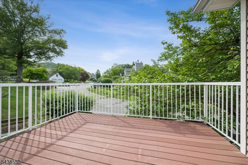 40 Ray Court Bedminster, NJ 07921 - Photo 12 of 25
