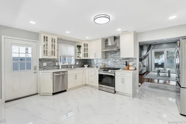 $1,299,000 | 9 Pine Lane, Valley Stream, NY 11581