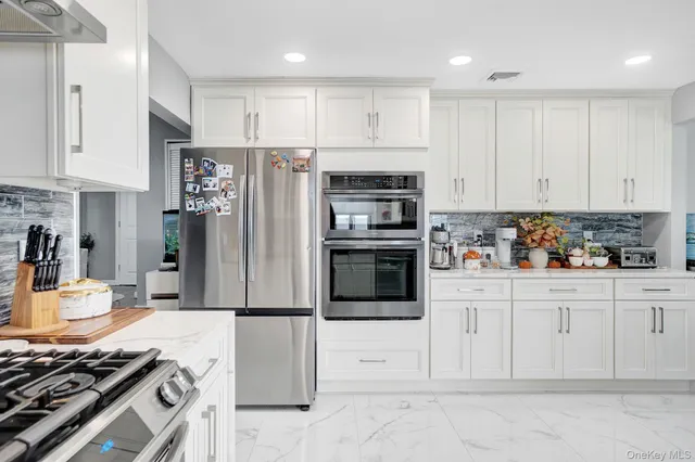 $1,299,000 | 9 Pine Lane, Valley Stream, NY 11581