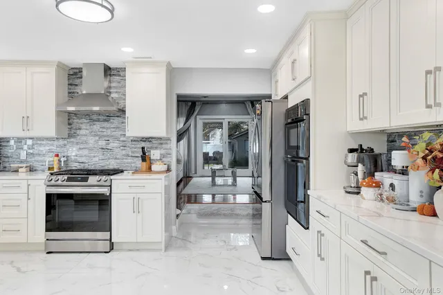 $1,299,000 | 9 Pine Lane, Valley Stream, NY 11581