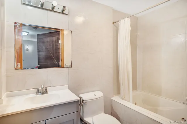 $1,299,000 | 9 Pine Lane, Valley Stream, NY 11581