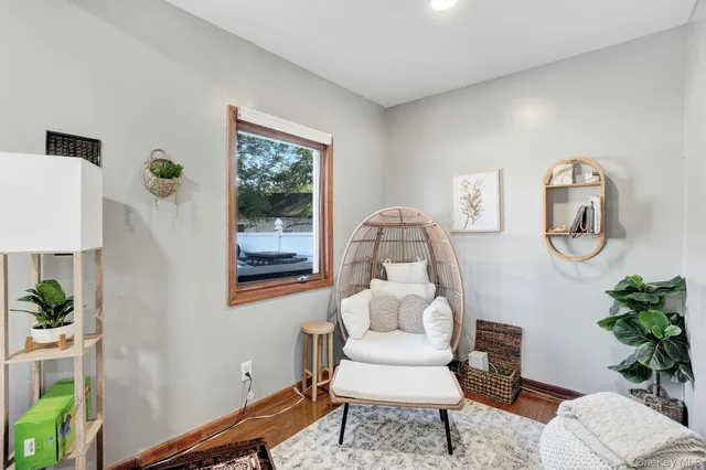 $1,299,000 | 9 Pine Lane, Valley Stream, NY 11581