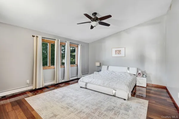 $1,299,000 | 9 Pine Lane, Valley Stream, NY 11581