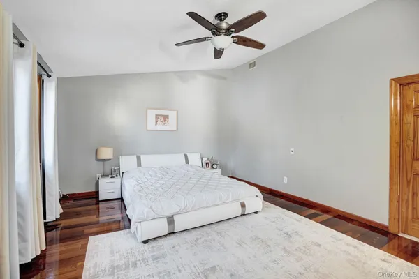 $1,299,000 | 9 Pine Lane, Valley Stream, NY 11581