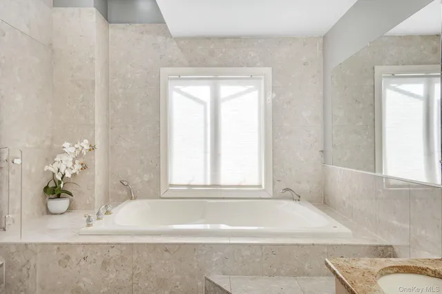 $1,299,000 | 9 Pine Lane, Valley Stream, NY 11581