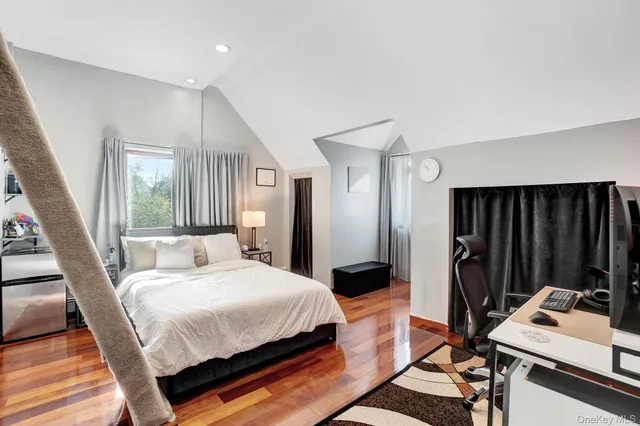 $1,299,000 | 9 Pine Lane, Valley Stream, NY 11581