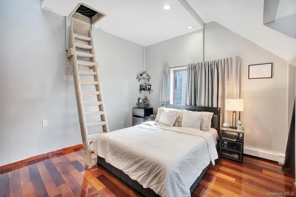 $1,299,000 | 9 Pine Lane, Valley Stream, NY 11581