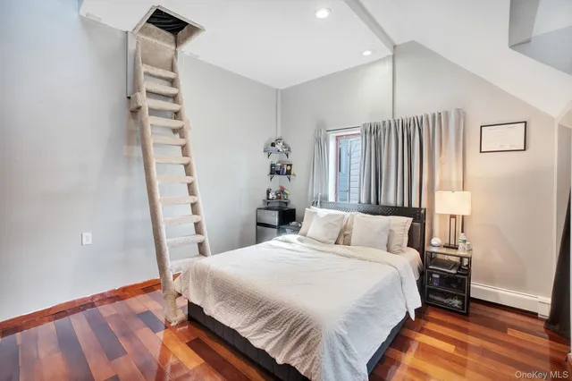 $1,299,000 | 9 Pine Lane, Valley Stream, NY 11581