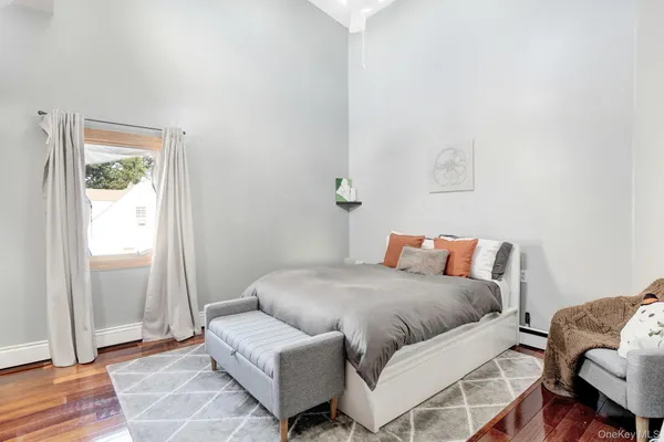 $1,299,000 | 9 Pine Lane, Valley Stream, NY 11581