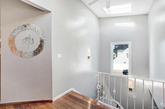 $1,299,000 | 9 Pine Lane, Valley Stream, NY 11581