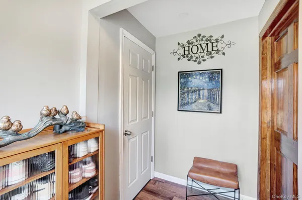 $1,299,000 | 9 Pine Lane, Valley Stream, NY 11581