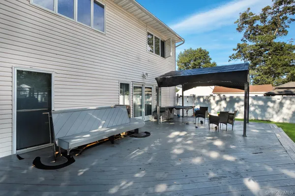 $1,299,000 | 9 Pine Lane, Valley Stream, NY 11581