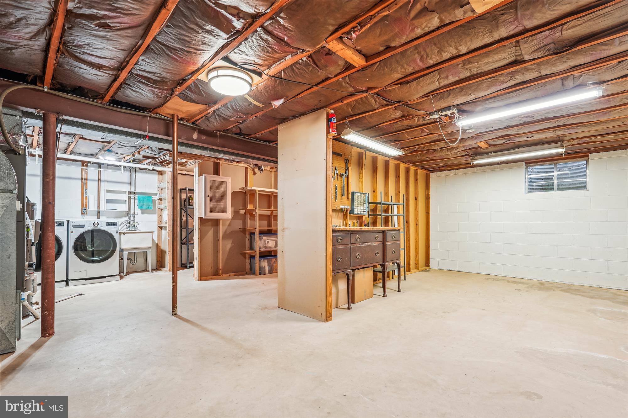 16523 Kipling Road Rockville, MD 20855 - Photo 36 of 50 a view of a room with gym equipment