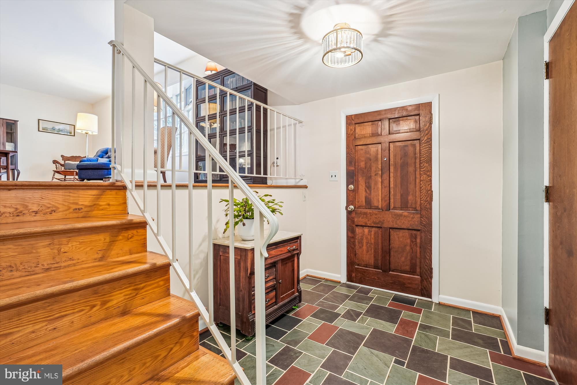 16523 Kipling Road Rockville, MD 20855 - Photo 4 of 50 a view of entryway