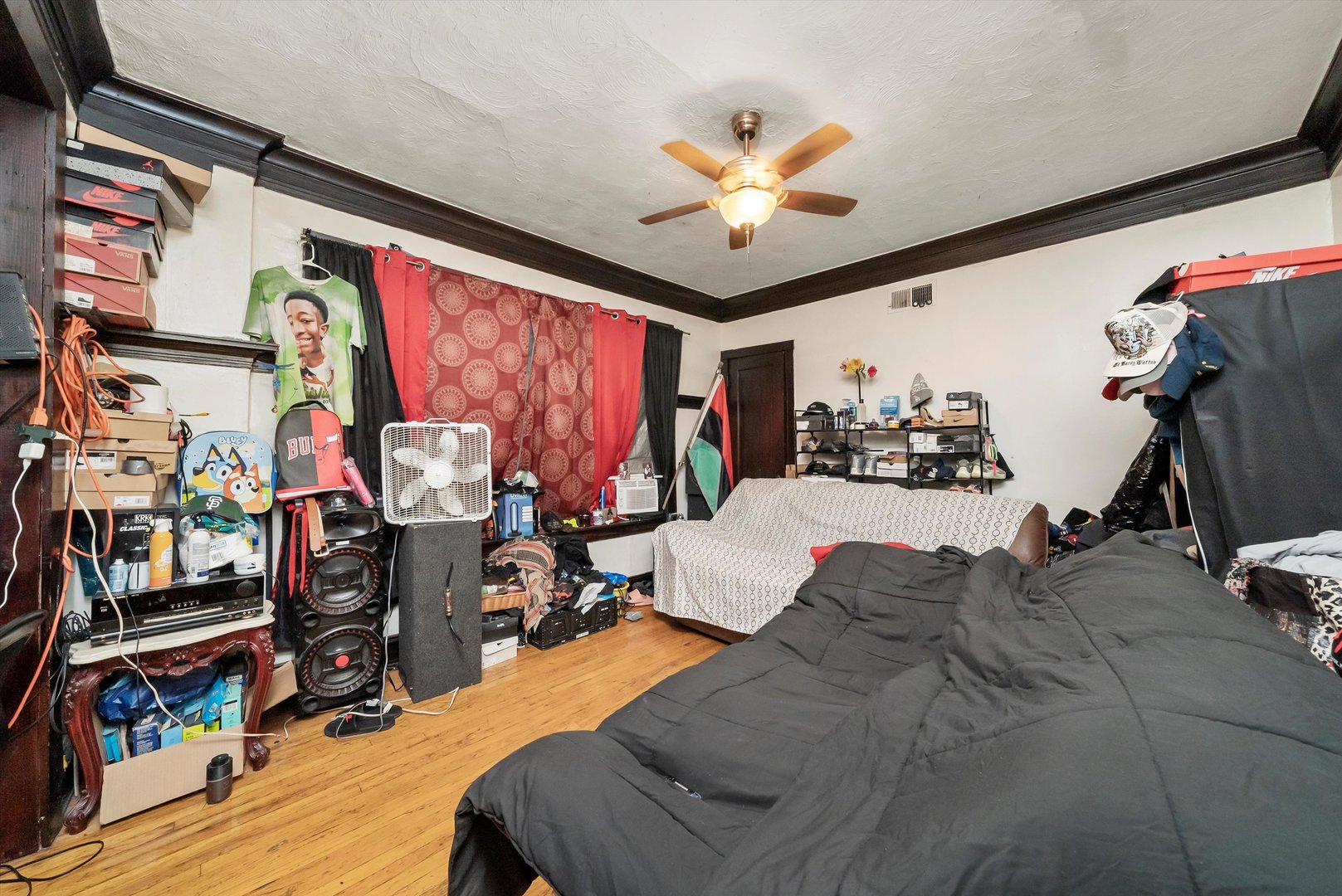 5758 South Honore Street Chicago, IL 60636 - Photo 27 of 57 a view of a room with gym equipment