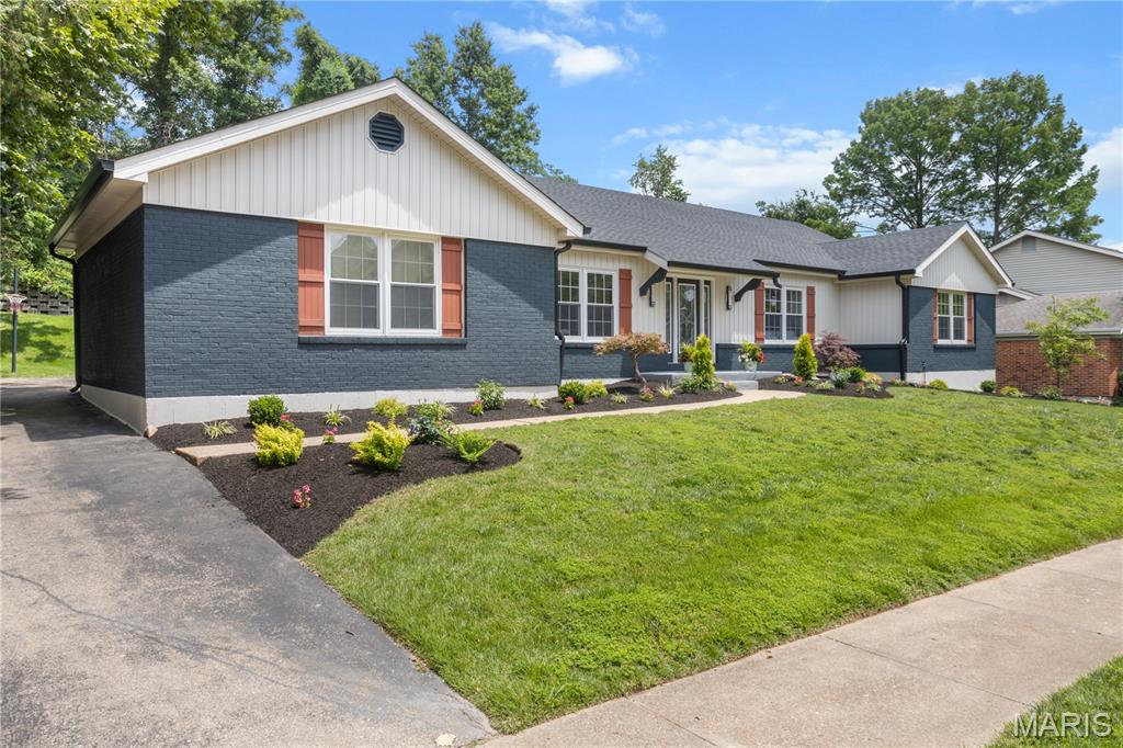 394 Branchport Drive Chesterfield, MO 63017 - Photo 2 of 66