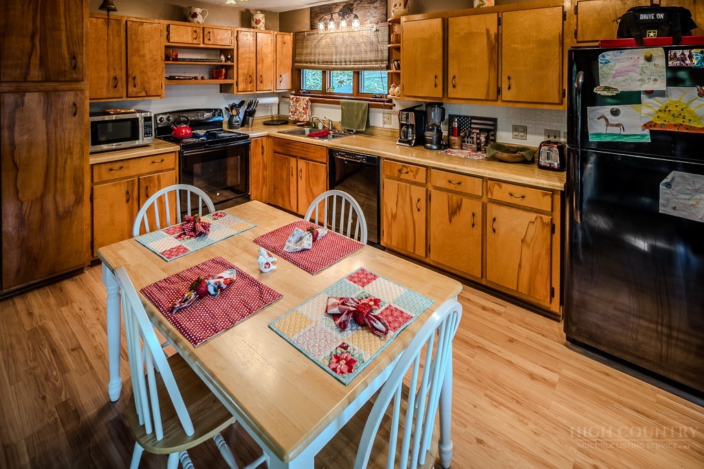 190 Spruce Pine Road Newland, NC 28657 - Photo 17 of 45