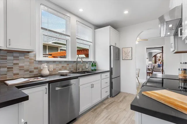 $1,095,000 | 2852 Johnson Avenue, Alameda, CA 94501