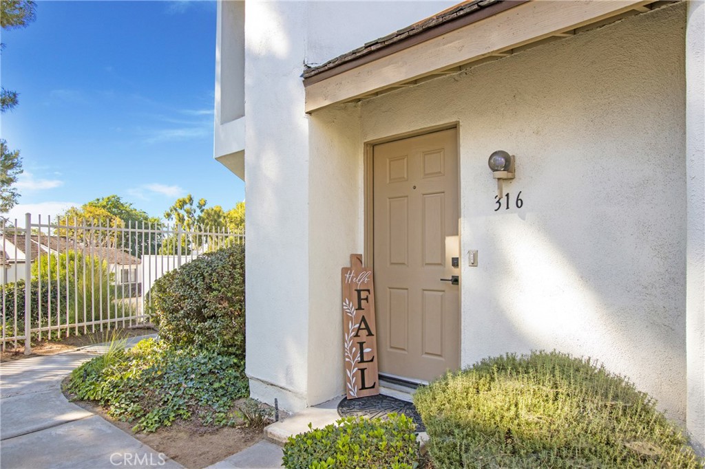316 Mountain Court Brea, CA 92821 - Photo 23 of 33 a view of a corridor